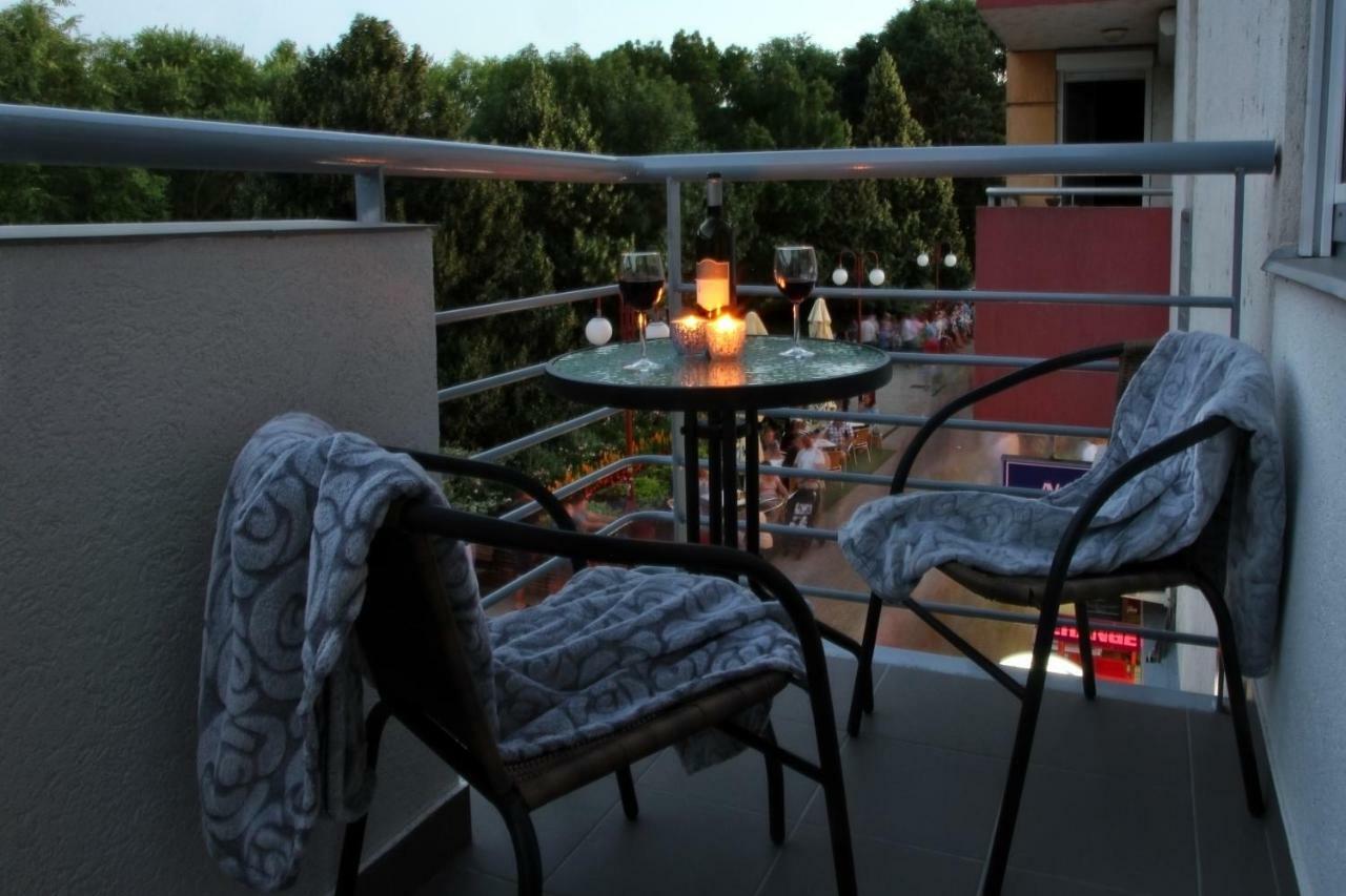 Aqua City Apartman Hajdúszoboszló Esterno foto